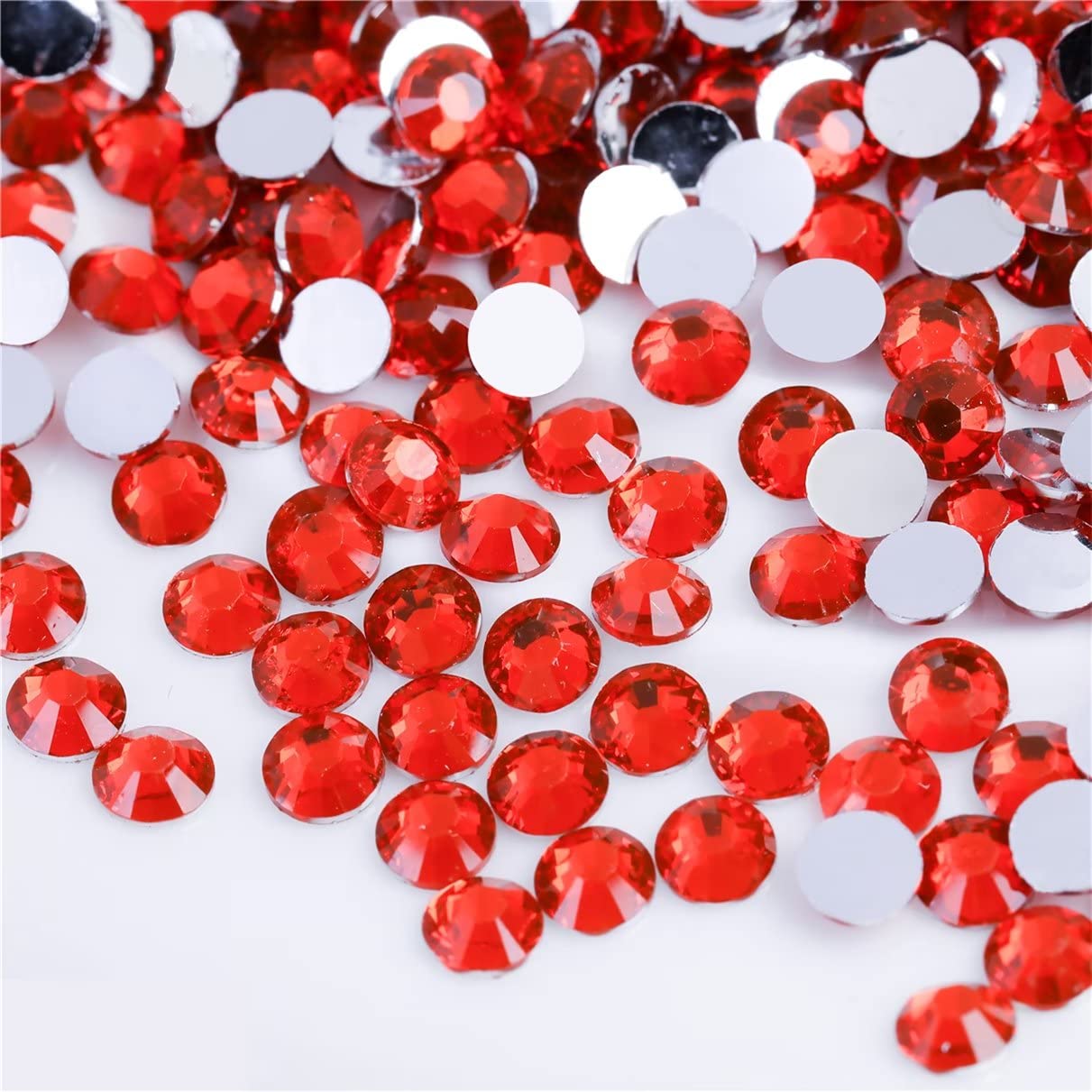 1000 Pieces SS20 5mm Flatback Rhinestones Clear Glass Round Gems Crystals for Nail Art DIY Crafts Clothes Shoes Bags (Light Red)